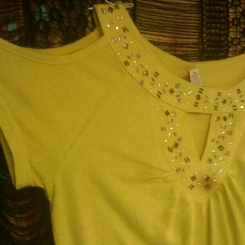 Studded Cold shoulder tunic - Picture 2 of 3